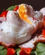 Яйца-пашот с салатом